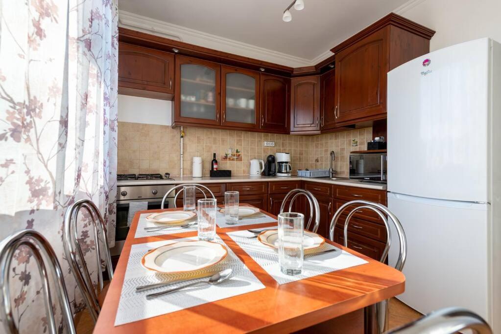 布达佩斯Spacious And Bright Flat Between Airport & Center公寓 外观 照片