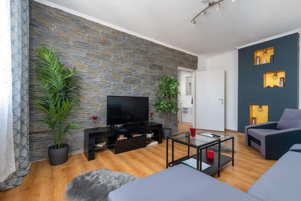 布达佩斯Spacious And Bright Flat Between Airport & Center公寓 外观 照片